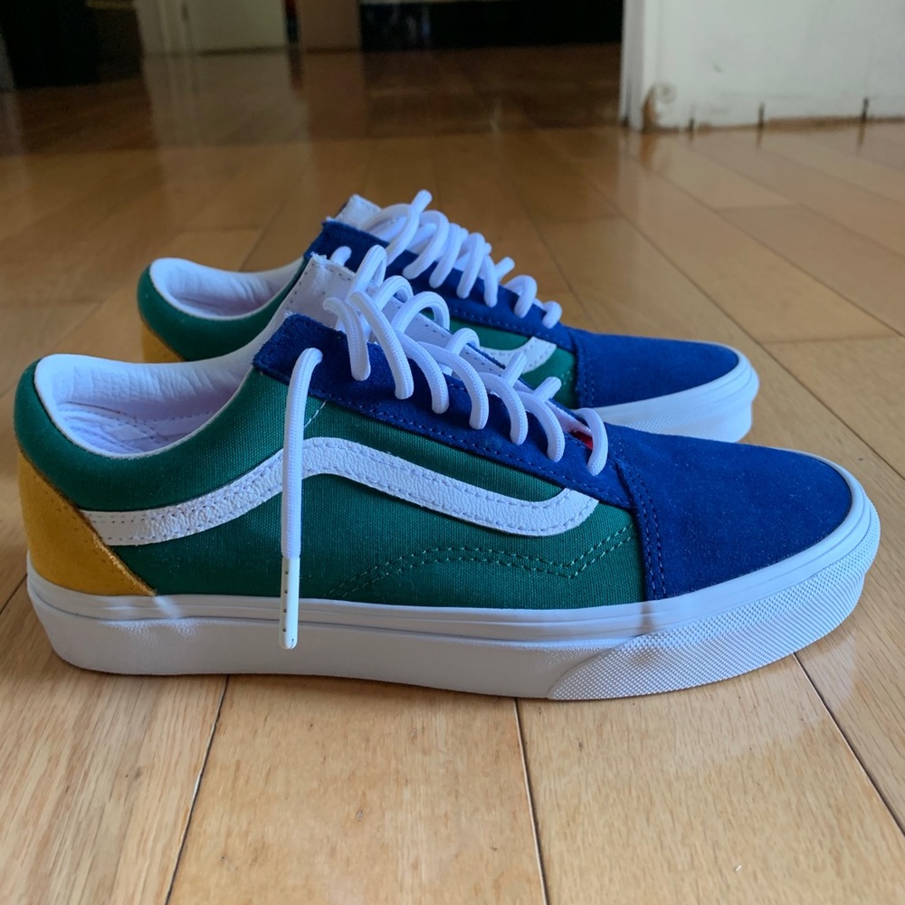 NEW yacht club vans